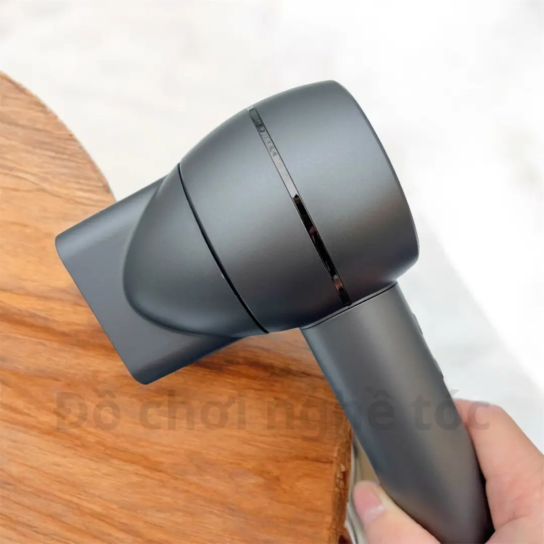 Máy sấy tóc có hại tóc không?