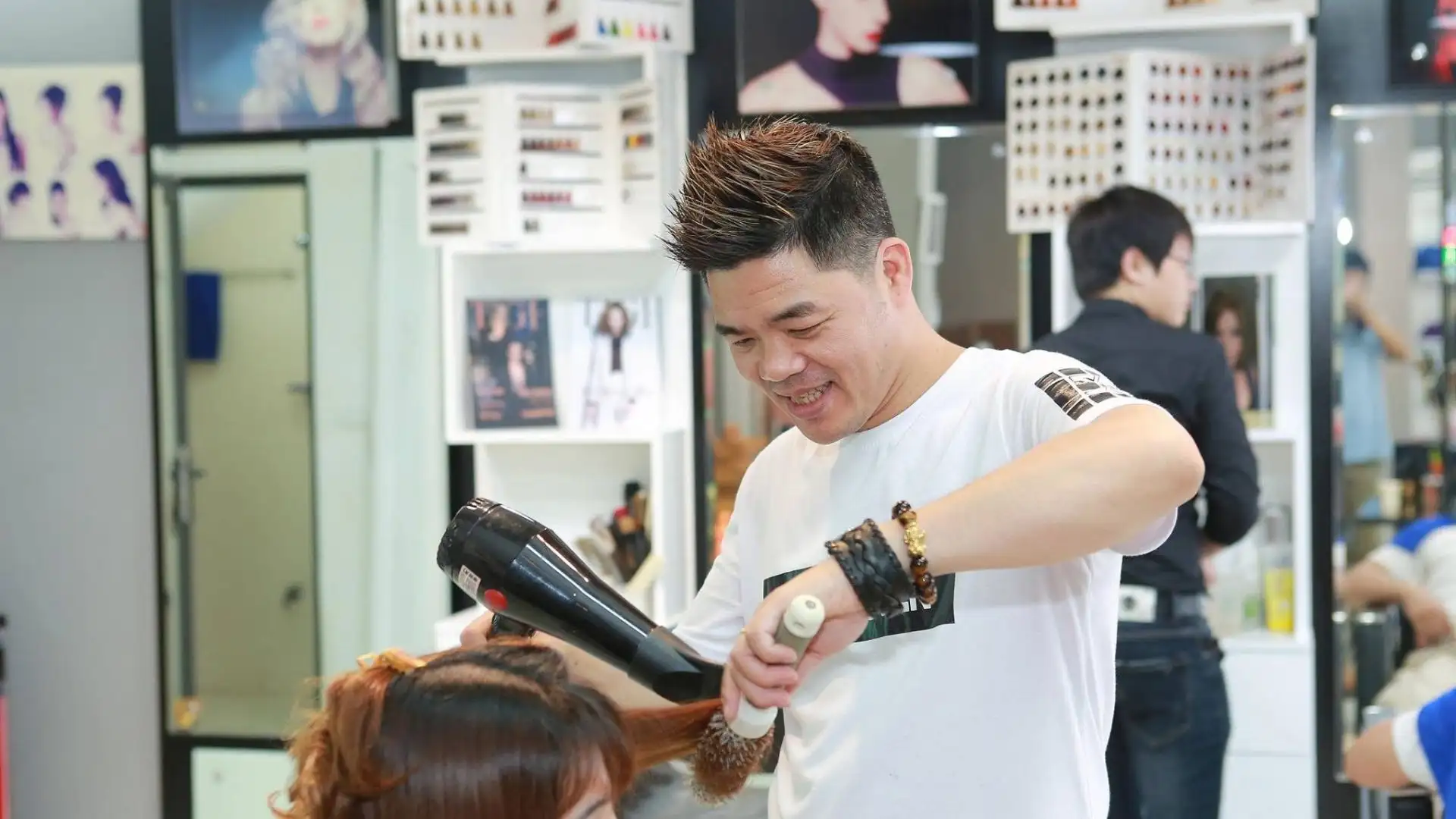 Thuế đối với các salon tóc và spa: Cập nhật mới nhất