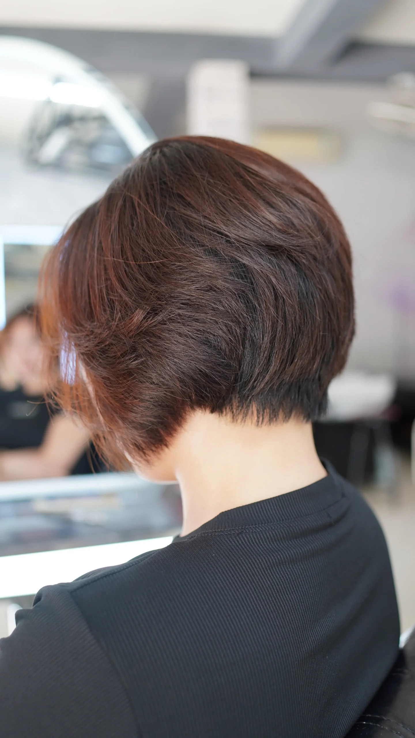 Kiểu tóc ngắn đẹp cho nữ trung niên