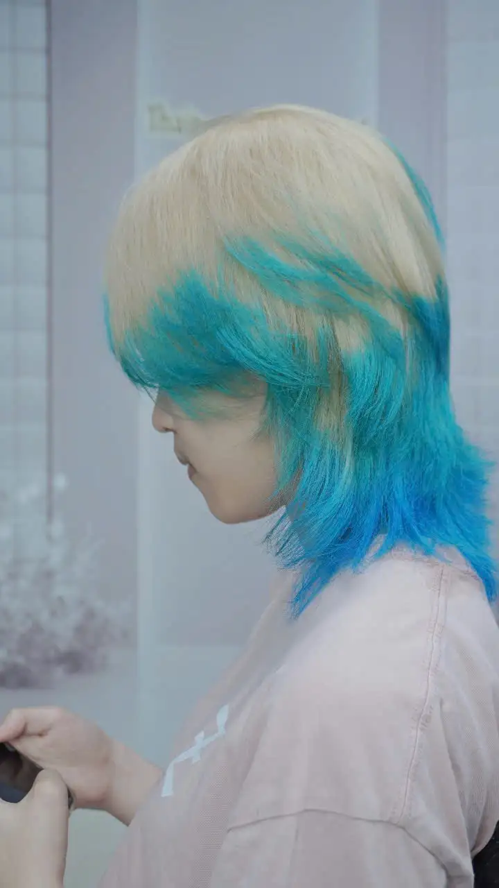 Khám Phá Kiểu Tóc Mullet Nhuộm Xanh Cá Tính – Phong Cách Bứt Phá Dành Cho Giới Trẻ